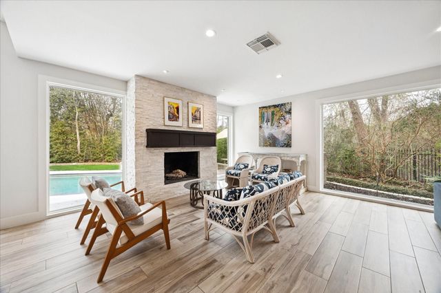 12311 Honeywood Trail, Houston, TX 77077