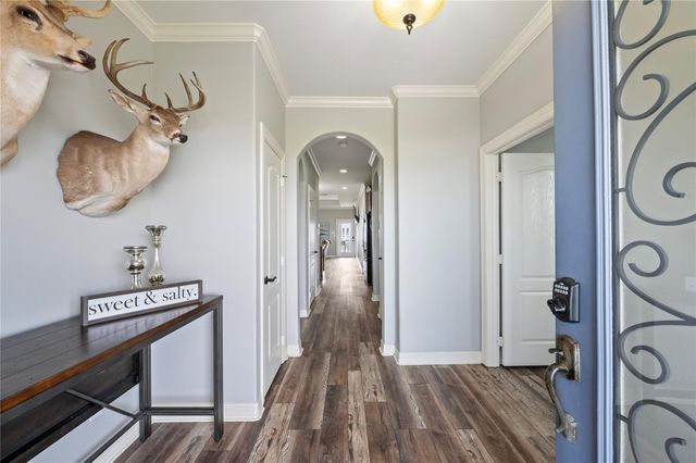 1301 Maui Dr Drive, Tiki Island, TX 77554