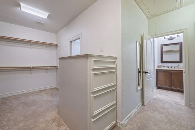 1301 Maui Dr Drive, Tiki Island, TX 77554