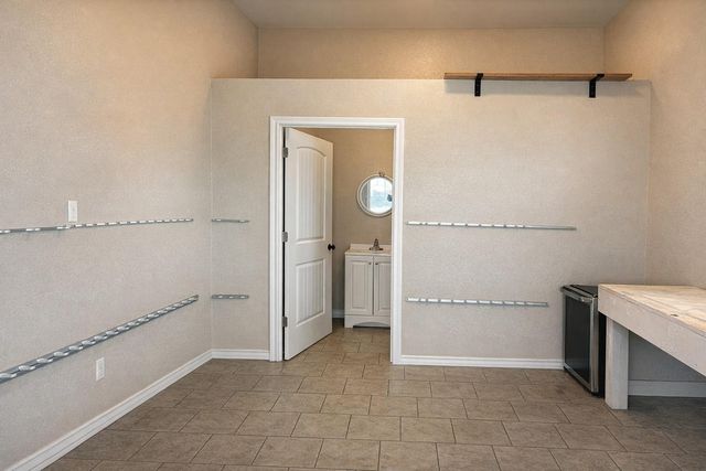 1301 Maui Dr Drive, Tiki Island, TX 77554