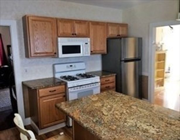 43 Prospect Ave 43, Norwood, MA 02062