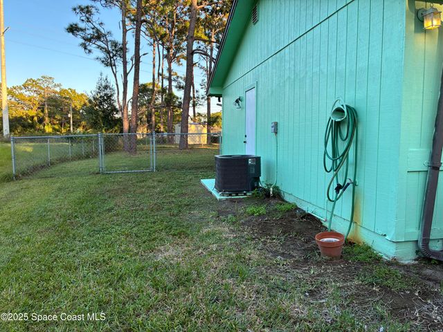 767 Schean Avenue SW, Palm Bay, FL 32908