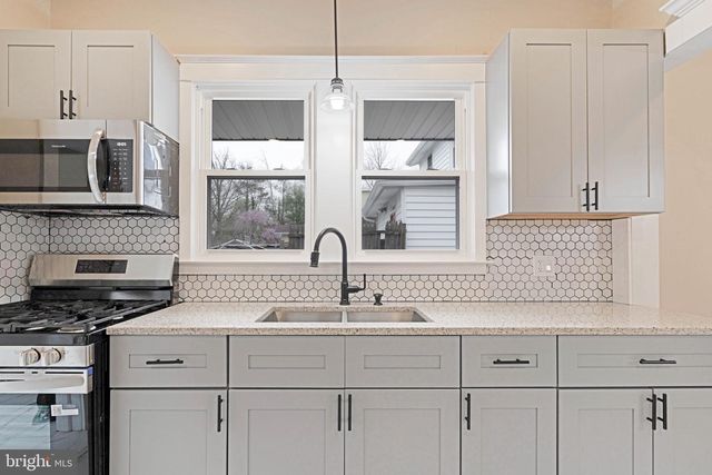 19 HOWARD ST, Vineland, NJ 08360