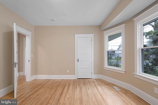 19 HOWARD ST, Vineland, NJ 08360