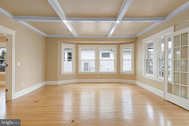 19 HOWARD ST, Vineland, NJ 08360