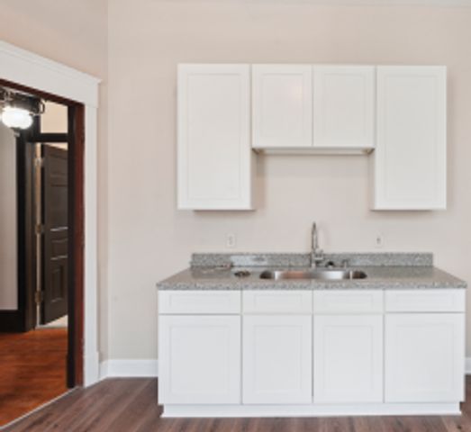 2221 Bloomington Avenue, Minneapolis, MN 55404