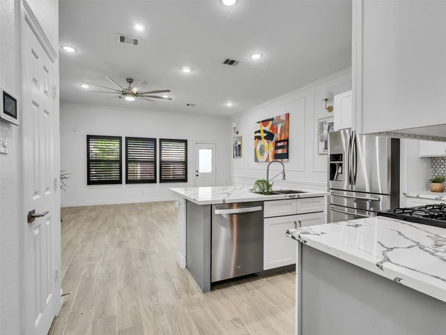 7923 Bonaire Street, Houston, TX 77028