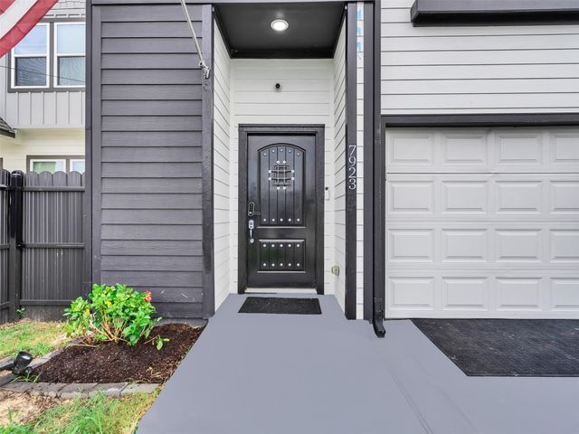 7923 Bonaire Street, Houston, TX 77028