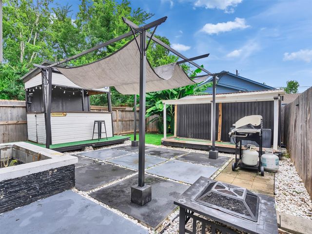 7923 Bonaire Street, Houston, TX 77028