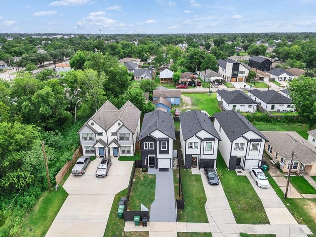 7923 Bonaire Street, Houston, TX 77028