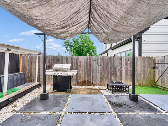 7923 Bonaire Street, Houston, TX 77028