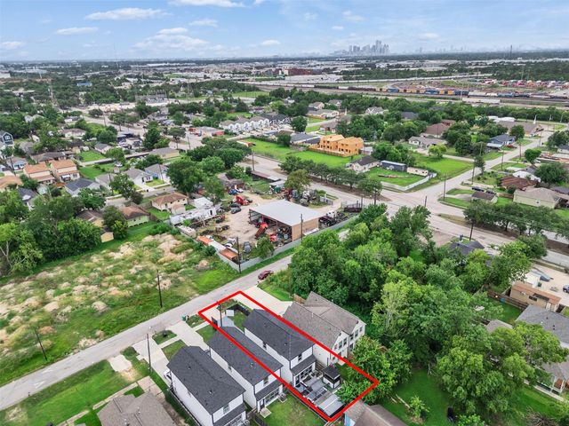 7923 Bonaire Street, Houston, TX 77028