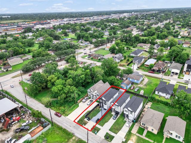 7923 Bonaire Street, Houston, TX 77028