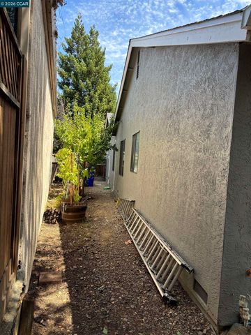 115 Bedford, Hercules, CA 94547