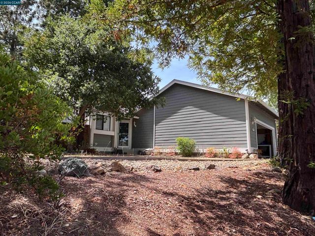 115 Bedford, Hercules, CA 94547