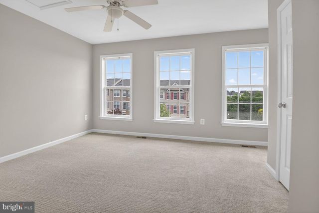 15700 JOHN DISKIN CIR, Woodbridge, VA 22191