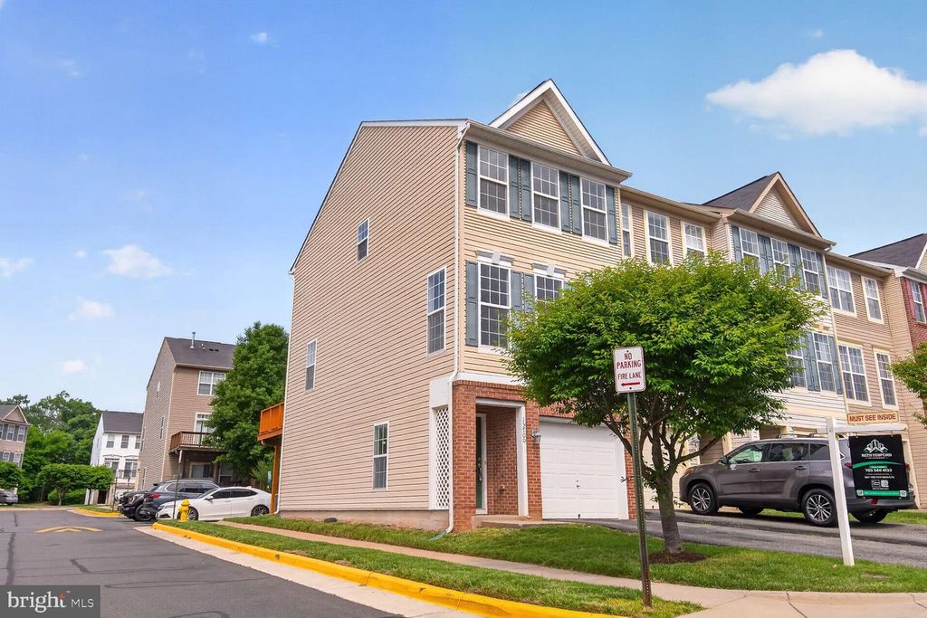 15700 JOHN DISKIN CIR, Woodbridge, VA 22191
