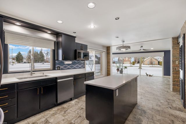 4177 Gratiot Avenue, Fort Gratiot Twp, MI 48059