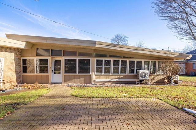 4177 Gratiot Avenue, Fort Gratiot Twp, MI 48059
