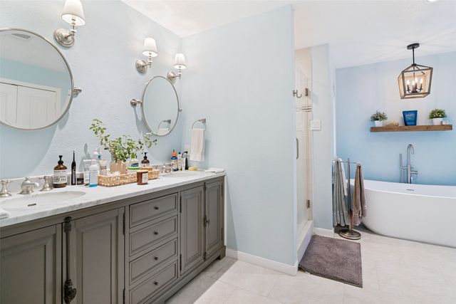 7601 Carta Valley Drive, Dallas, TX 75248