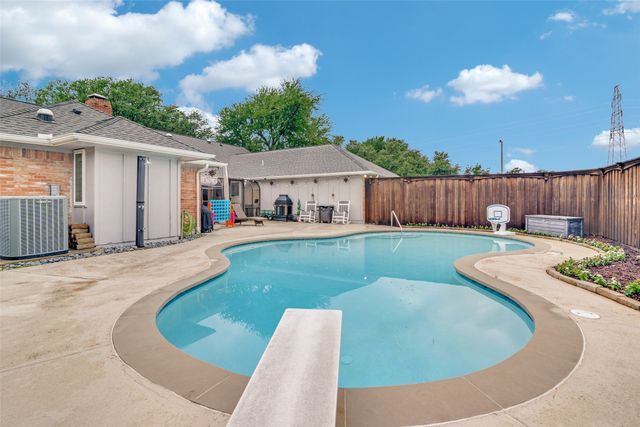 7601 Carta Valley Drive, Dallas, TX 75248