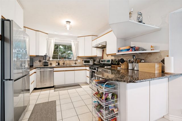 7601 Carta Valley Drive, Dallas, TX 75248