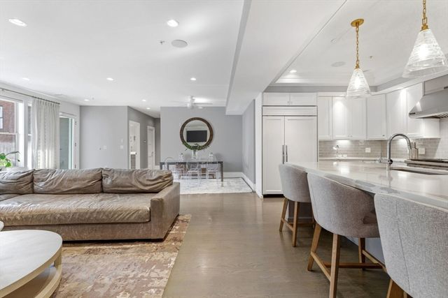 621 E 1st St A5, Boston, MA 02127