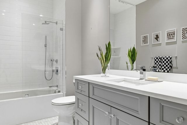 621 E 1st St A5, Boston, MA 02127