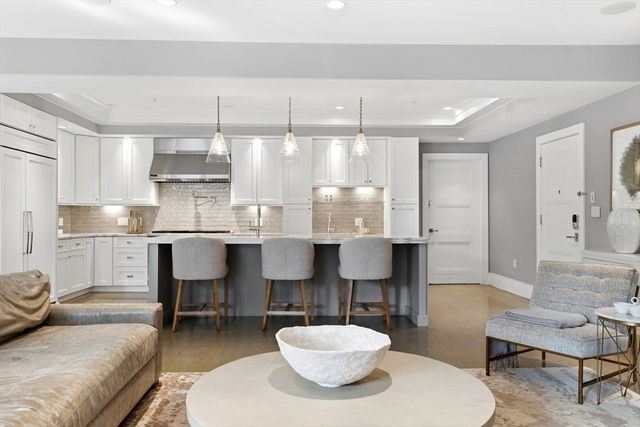 621 E 1st St A5, Boston, MA 02127