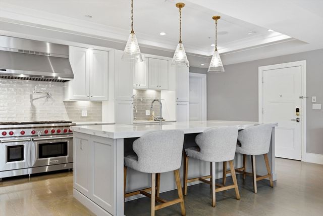 621 E 1st St A5, Boston, MA 02127