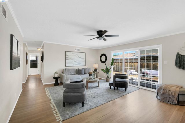 2053 Trafalgar ave, Hayward, CA 94545