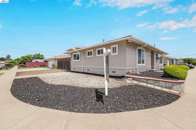 2053 Trafalgar ave, Hayward, CA 94545
