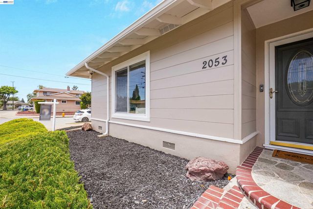 2053 Trafalgar ave, Hayward, CA 94545