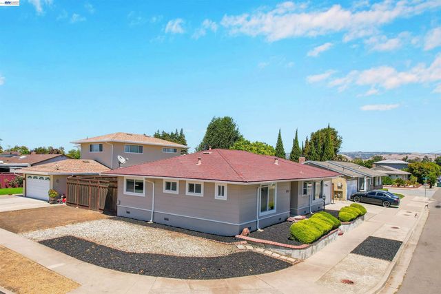 2053 Trafalgar ave, Hayward, CA 94545