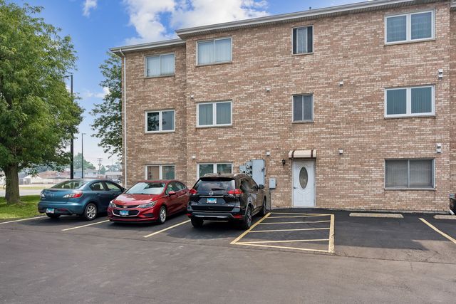 7900 Nagle Avenue 2N, Burbank, IL 60459