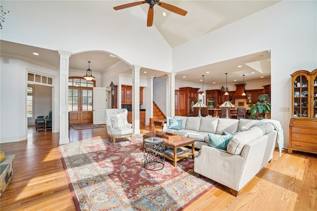 353 Stardust Lane, Seneca, SC 29672