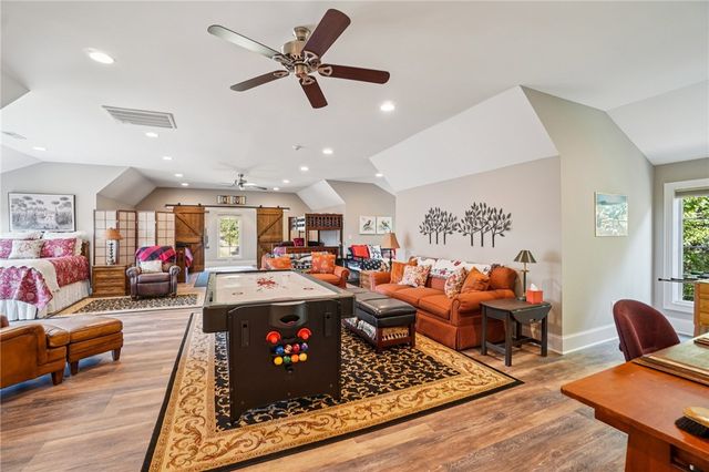 353 Stardust Lane, Seneca, SC 29672