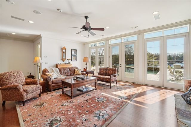 353 Stardust Lane, Seneca, SC 29672