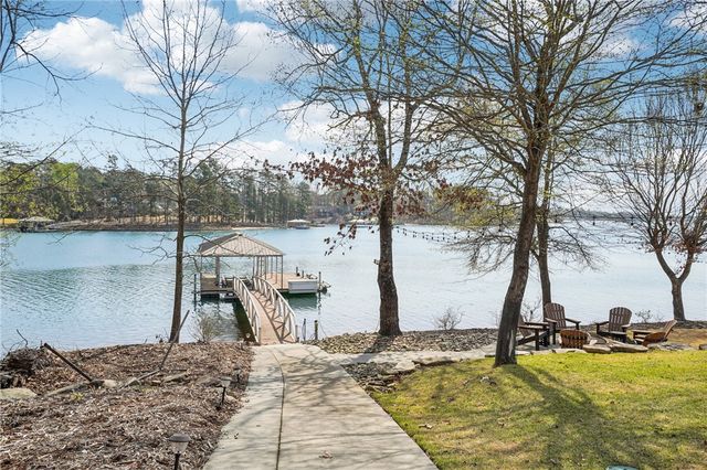 353 Stardust Lane, Seneca, SC 29672