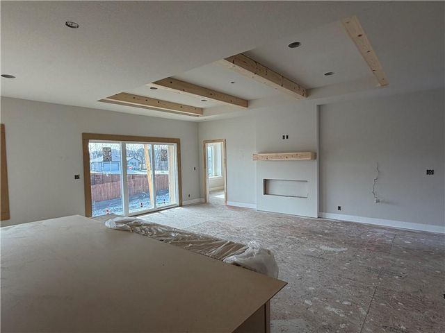 913 SE Hickorywood Drive, Grain Valley, MO 64029