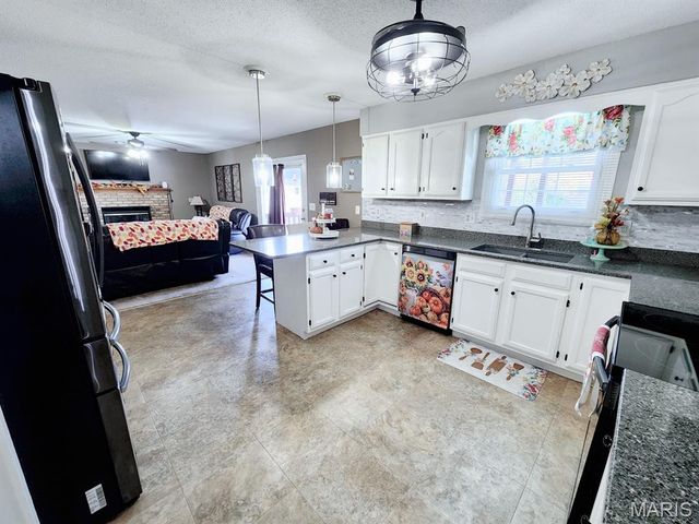 2305 Clinton Drive, Granite City, IL 62040