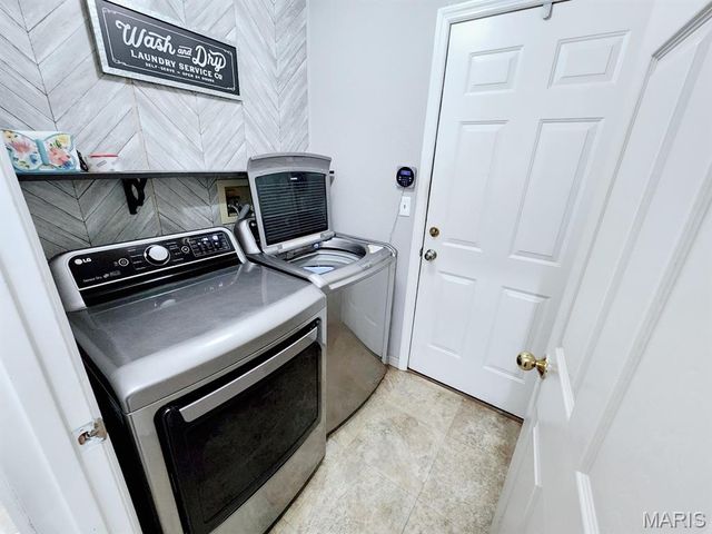 2305 Clinton Drive, Granite City, IL 62040