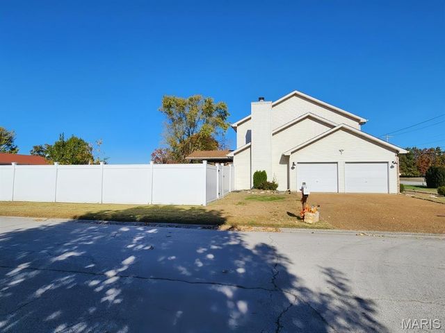 2305 Clinton Drive, Granite City, IL 62040