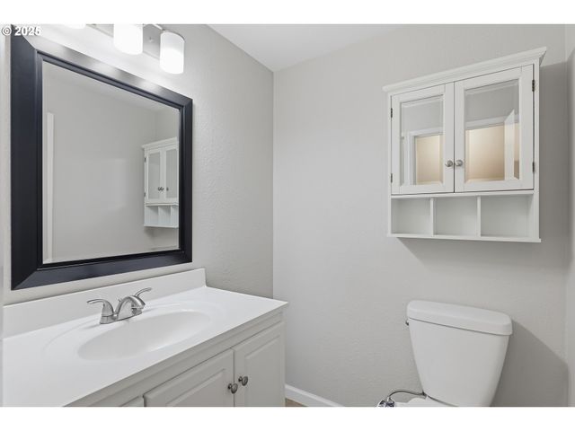 16016 Ne EVERETT Ct, Portland, OR 97230