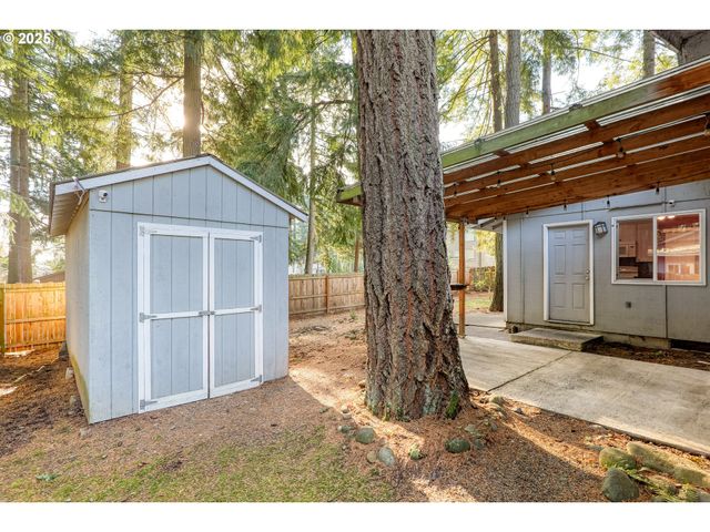 16016 Ne EVERETT Ct, Portland, OR 97230