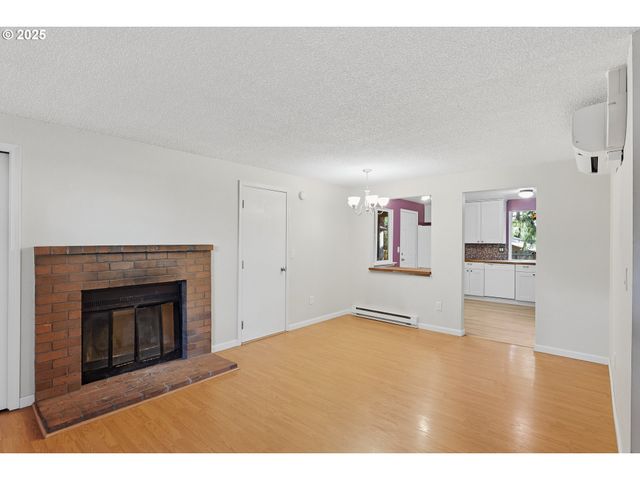 16016 Ne EVERETT Ct, Portland, OR 97230