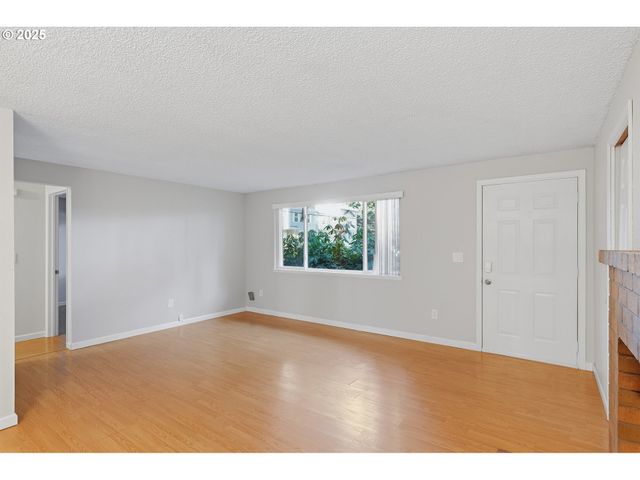 16016 Ne EVERETT Ct, Portland, OR 97230