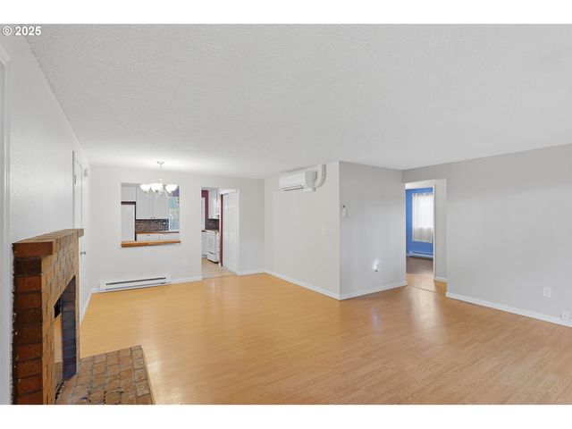 16016 Ne EVERETT Ct, Portland, OR 97230