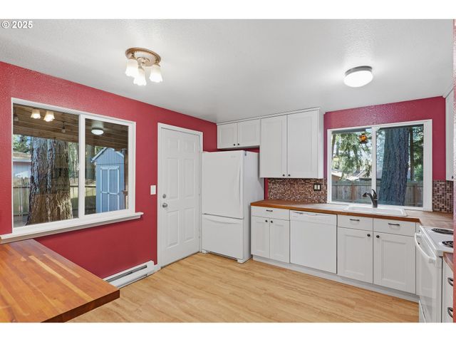 16016 Ne EVERETT Ct, Portland, OR 97230