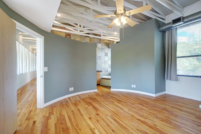 1308 W North Loop BLVD W B, Austin, TX 78756